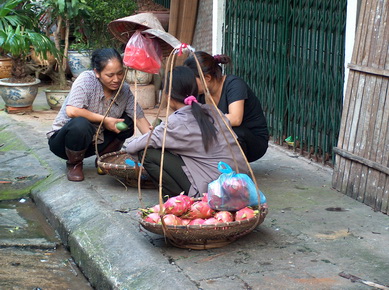 Viet-Nam - Dans les rues de Hanoï